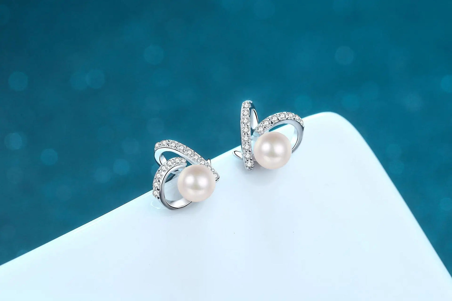 S925 Sterling Silver Heart-shaped Flawless Freshwater 7mm Pearl Moissanite Earrings for Women