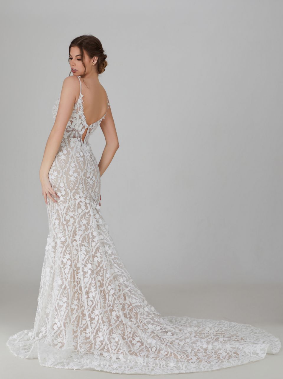 Elegant Spaghetti Straps V-Neck 3D Flowers Mermaid Wedding Dress with Long Train