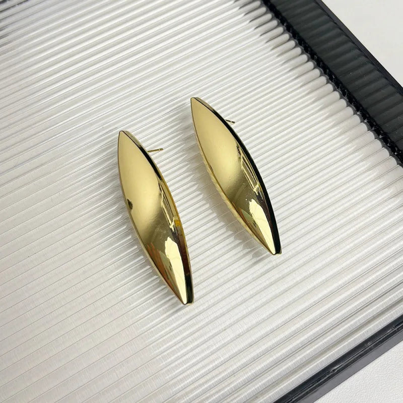 Vintage Exaggerated Metal Conical Smooth Plain Long Stud Earrings for Women Light Luxury Fashion Geometry Earrings Jewelry 2024